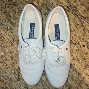 Easy Spirit Women's Classic White Flats